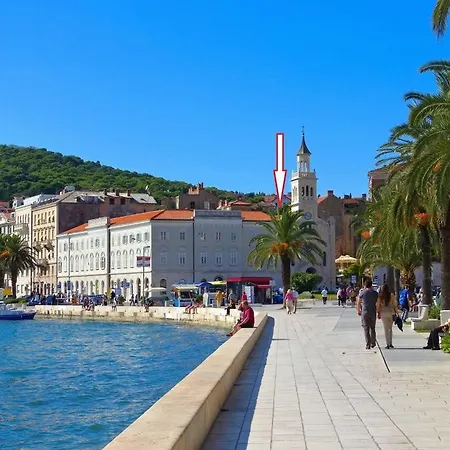 Spacious Apartment Near Beach In Split Croatia