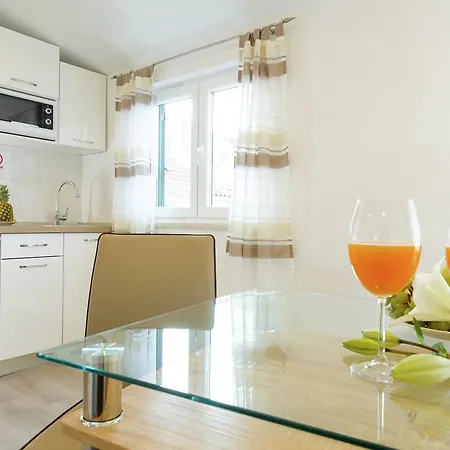 Spacious Apartment Near Beach In Split Croatia Apartment Split