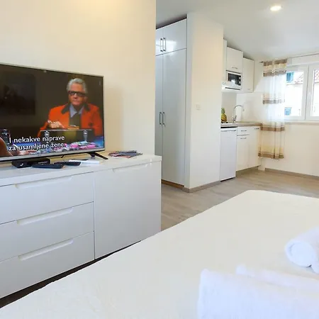 Spacious Apartment Near Beach In Split Croatia Apartment *